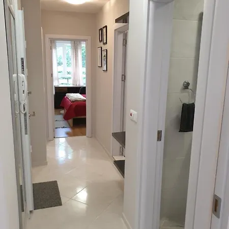 New The Twins Two-bedroom, 3 At 15 Tsani Ginchev Street, Floor 2 Apartment Warna