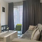 New The Twins Two-bedroom, 3 At 15 Tsani Ginchev Street, Floor 2 瓦爾納