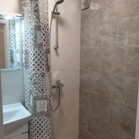 Apartment New The Twins Two-bedroom, 3 At 15 Tsani Ginchev Street, Floor 2 Varna