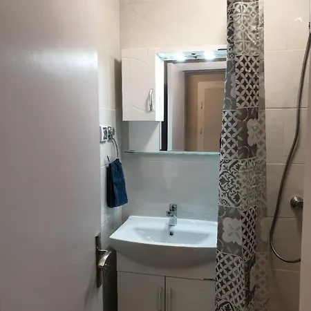 Apartment New The Twins Two-bedroom, 3 At 15 Tsani Ginchev Street, Floor 2